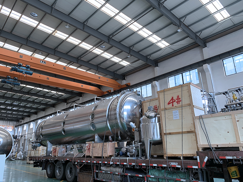 真空低溫干燥機(jī)裝車(chē)